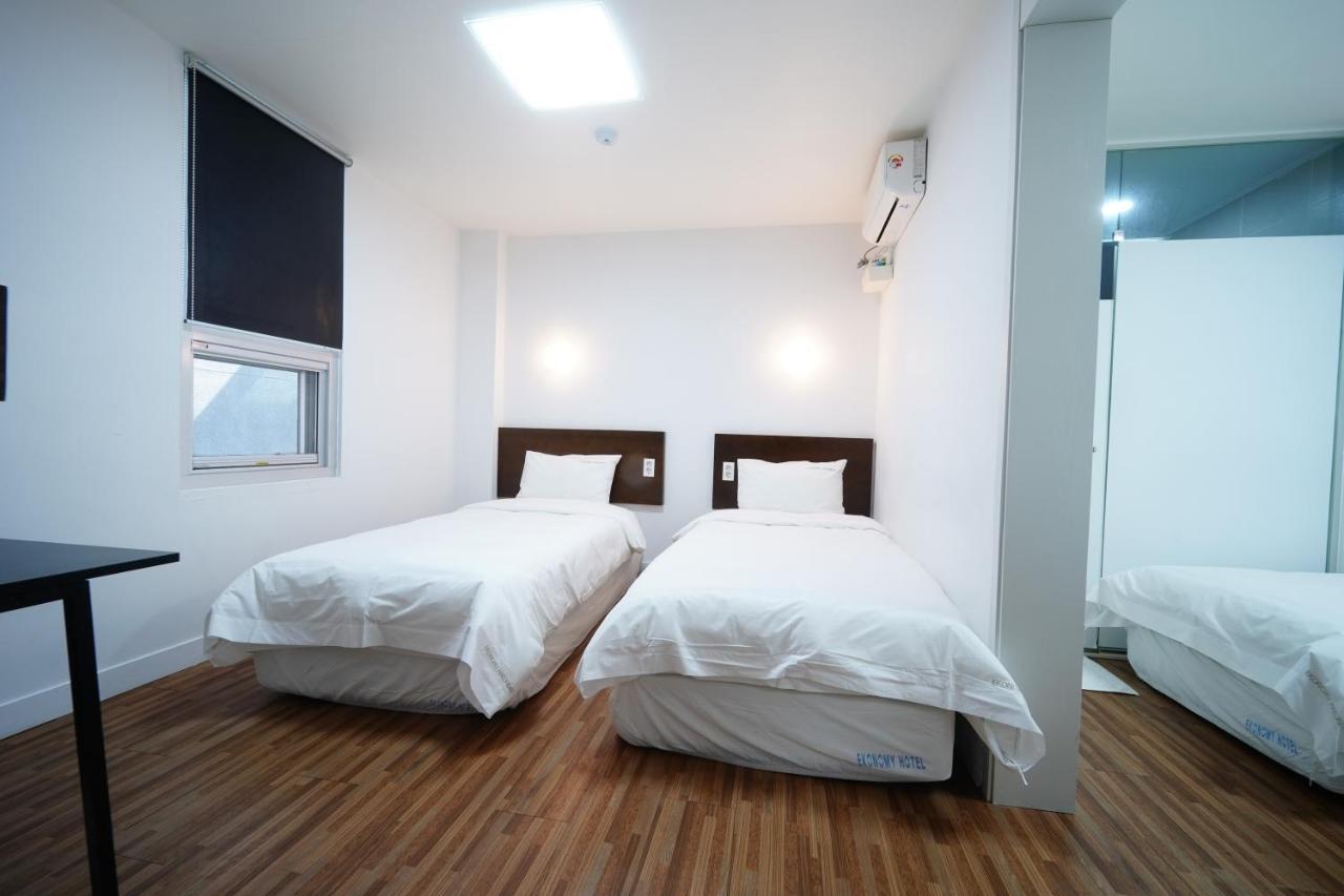 Ekonomy Haeundae Hostel Pusan Exteriér fotografie