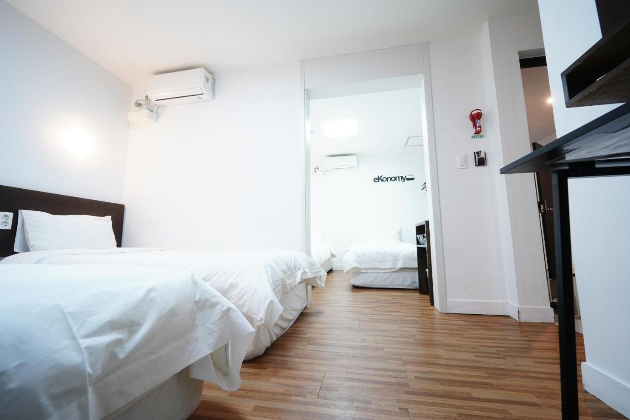 Ekonomy Haeundae Hostel Pusan Exteriér fotografie